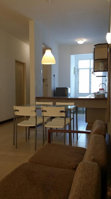 Jean Cleancomfy Apt Near Beach Бату-Феррінгі Номер фото
