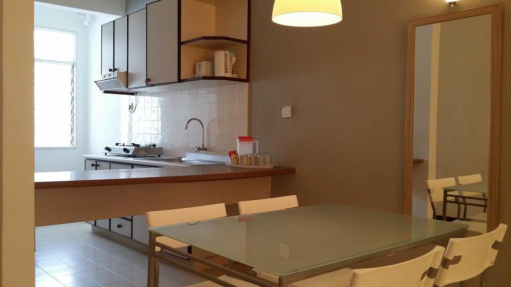 Jean Cleancomfy Apt Near Beach Бату-Феррінгі Номер фото