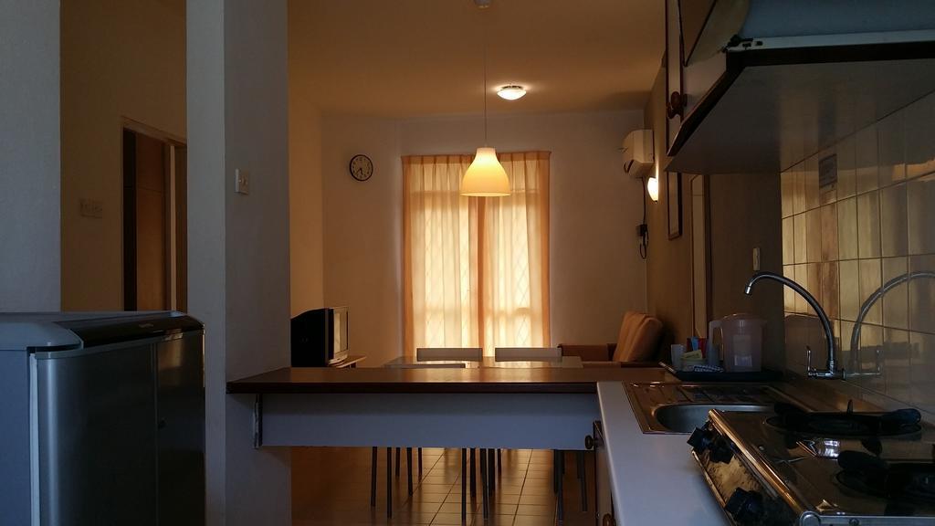 Jean Cleancomfy Apt Near Beach Бату-Феррінгі Номер фото