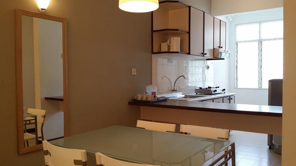 Jean Cleancomfy Apt Near Beach Бату-Феррінгі Номер фото