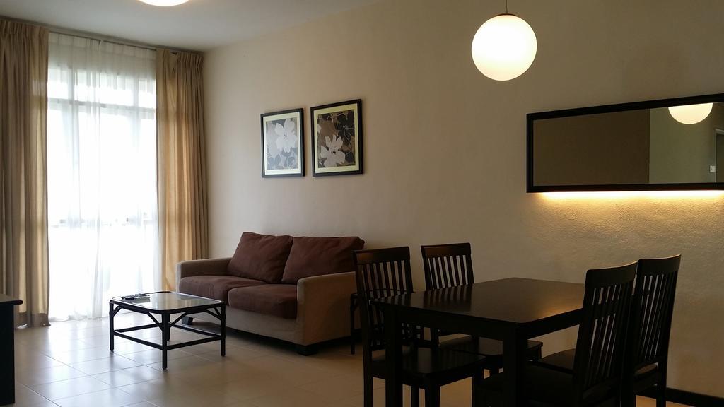 Jean Cleancomfy Apt Near Beach Бату-Феррінгі Номер фото